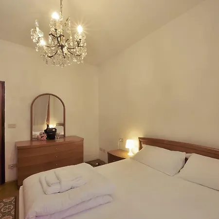 Venetian Mood Bianco البندقية